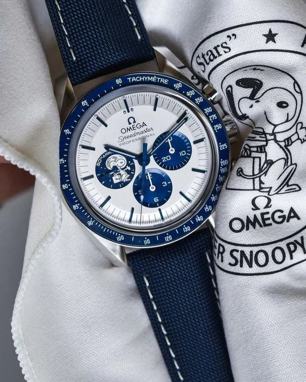 2 relojes premium - Speedmaster Snoopy Anniversary Series – ¡2 colores disponibles durante 24 horas!